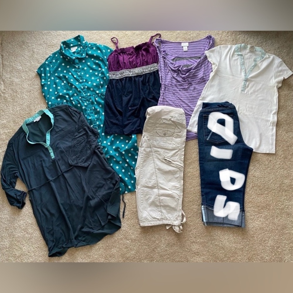 6 piece Maternity clothing bundle S - M